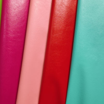 Oil Wax PVC Packaging Leather Non Woven 0.5mm Leather For Bag Purses